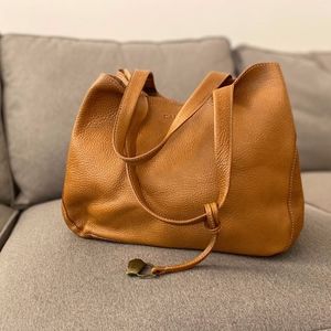 Beige leather shoulder bag